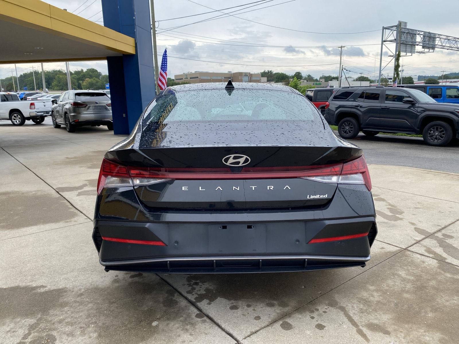 2024 Hyundai Elantra Limited