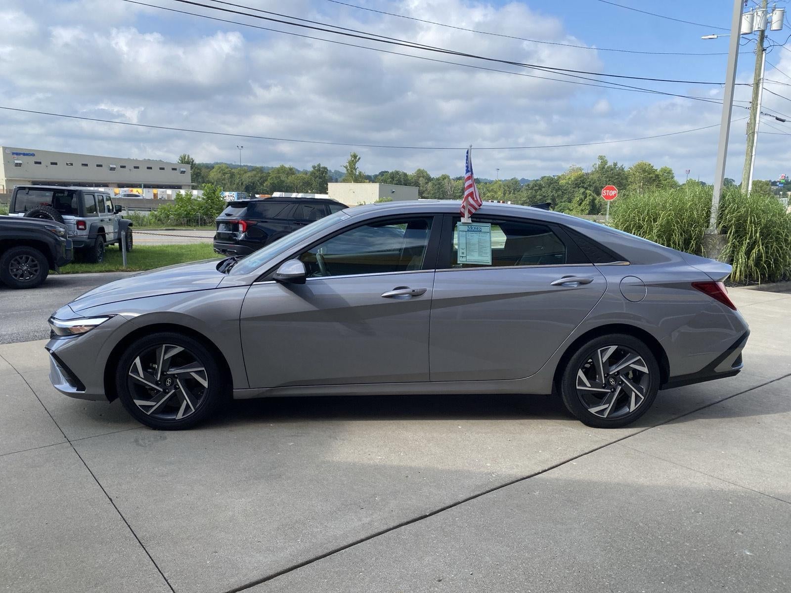 2025 Hyundai Elantra SEL Convenience